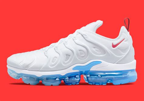 nike vapormax plus weiß blaue solle|Nike VaporMax Plus shoes.